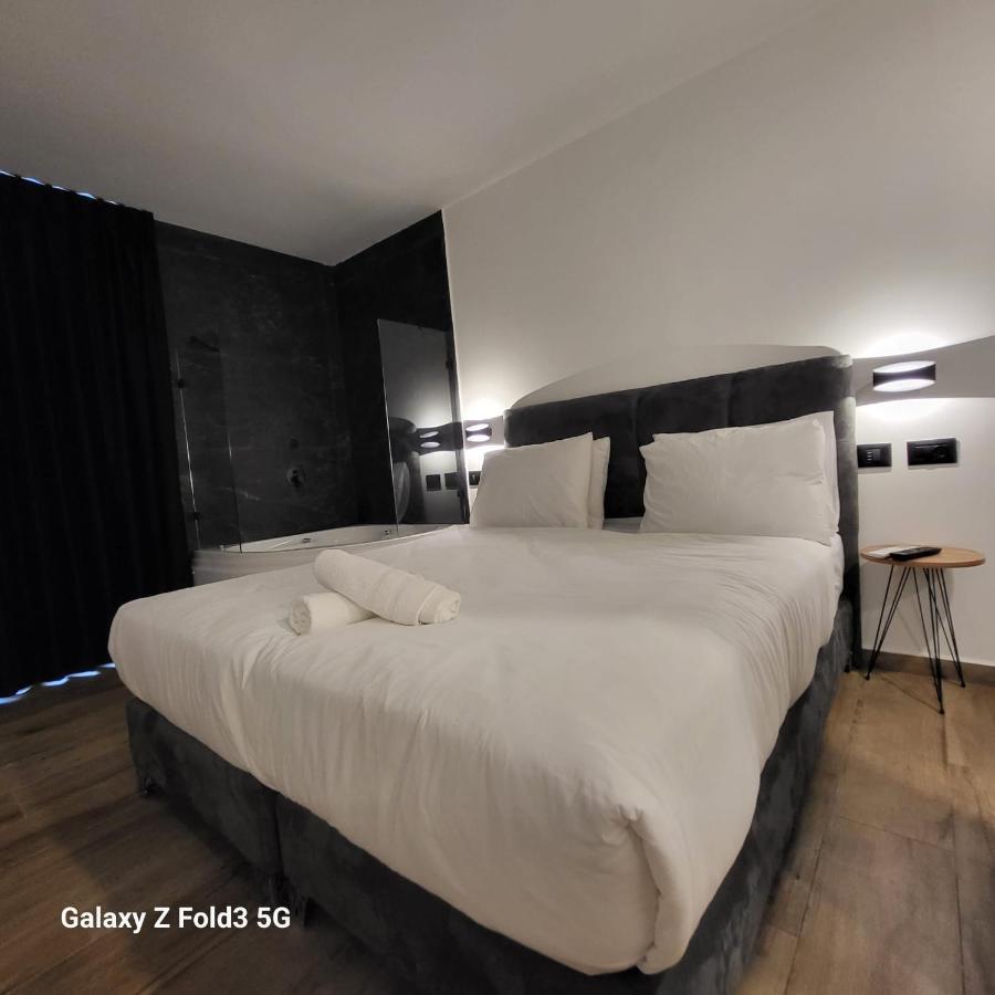 Selfie'S Boutique Hotel 提比里亞 外观 照片